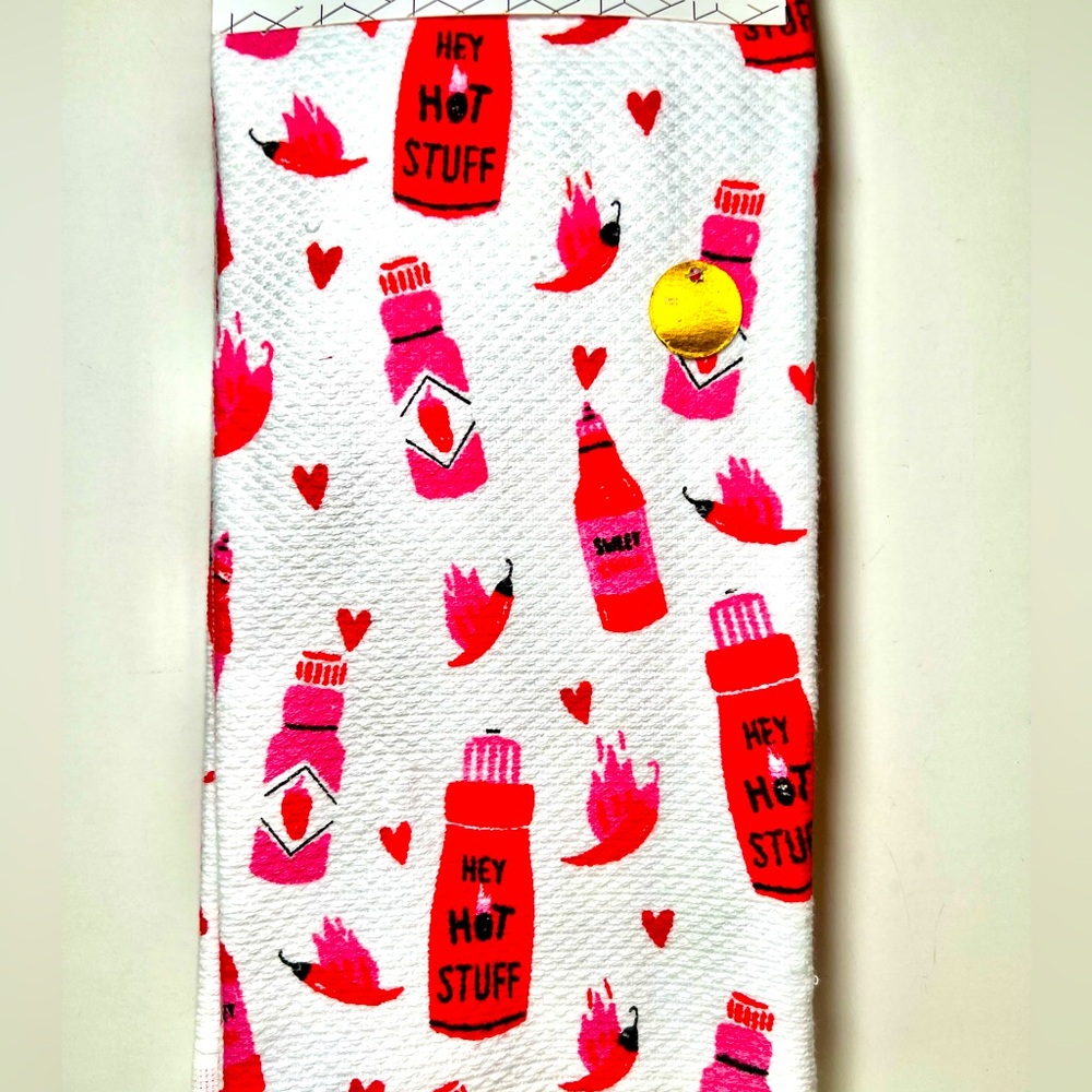 Set of 2 Valentines Hey Hot Stuff KitchenTowels Bottles of Hot Sauce Chili